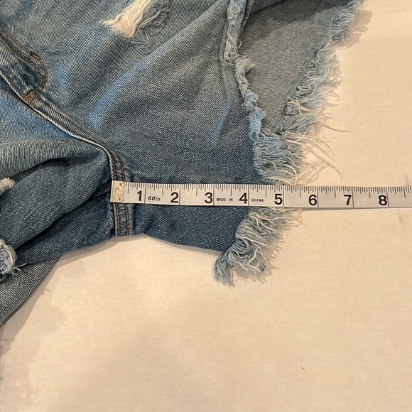 Cello Cutoff Shorts Distressed Frayed Hem Size S - Picture 5 of 16